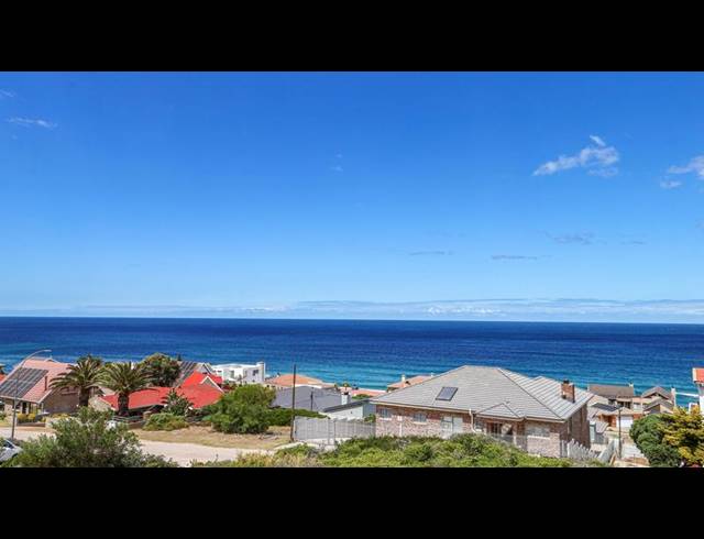 5 BEDROOM HOUSE FOR SALE IN DANA BAY